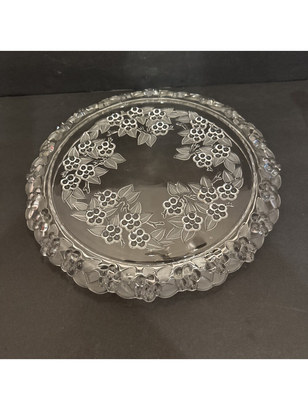 Mikasa CARMEN 13.25” Glass Cake Torte Plate Frosted Leaves Flowers